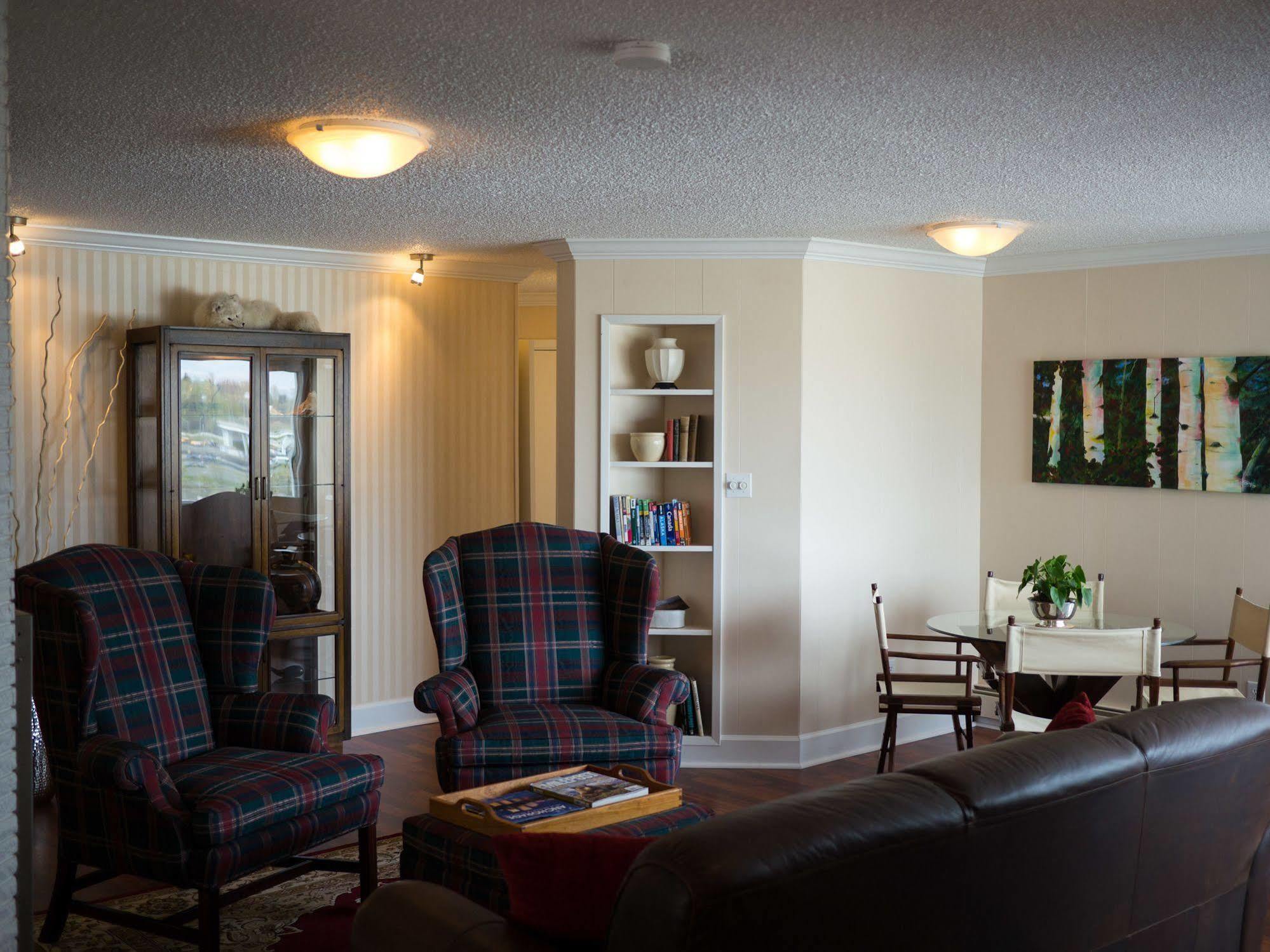 Arctic Fox Inn Anchorage Exterior photo