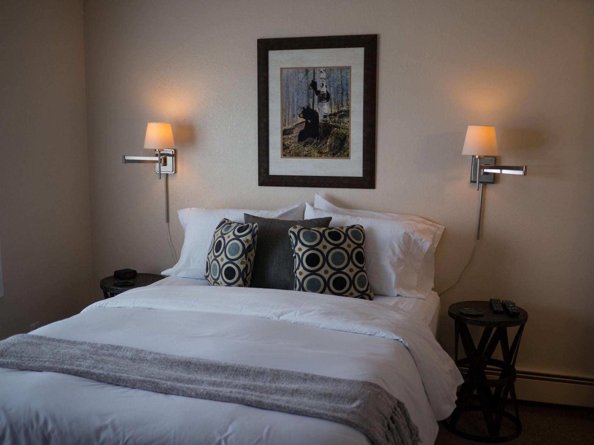 Arctic Fox Inn Anchorage Exterior photo